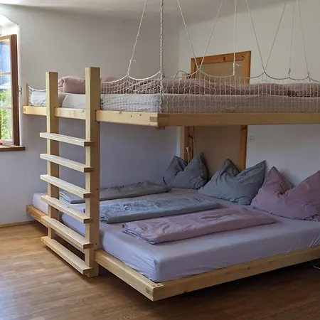 Homestay Ulrichs Kunterbunte Kuchl